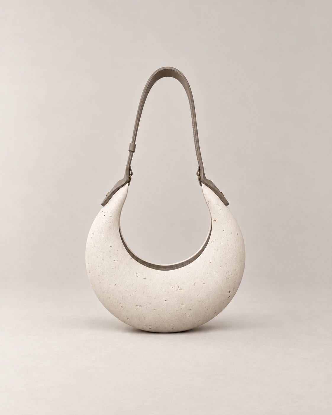 PORTALE V15 from the front, the open crescent